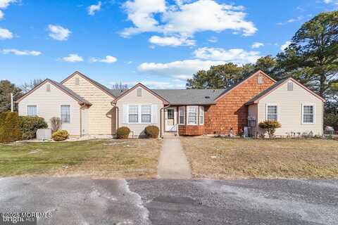 8 Alpine Road, Whiting, NJ 08759