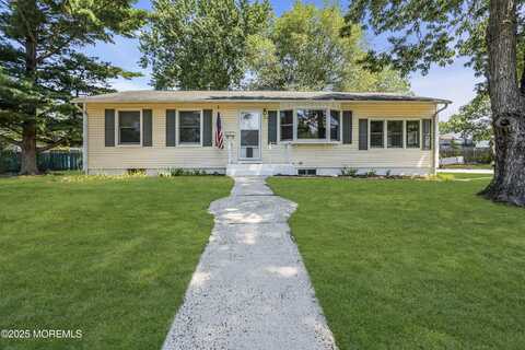 34 Bucknell Drive, Toms River, NJ 08757