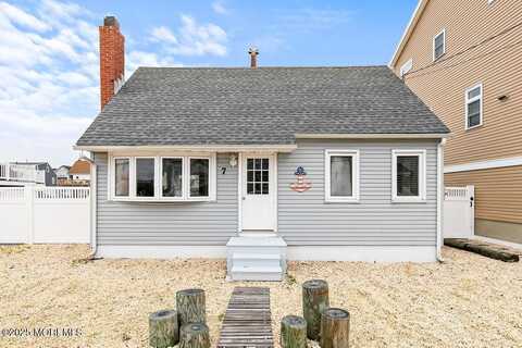 7 Jeri Ann, Manahawkin, NJ 08050