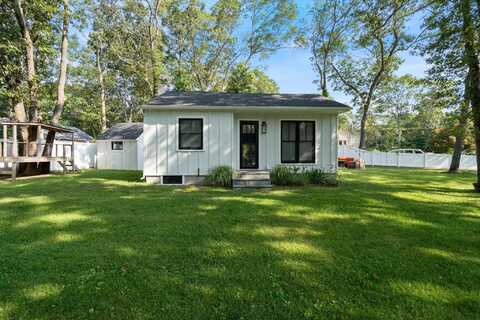 64 Corchaug Trail, Ridge, NY 11961