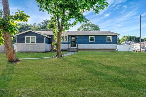 15 Aron Drive, Bohemia, NY 11716