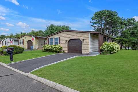 96 Village Circle West, Manorville, NY 11949