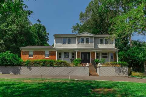 45 Grandview Lane, Smithtown, NY 11787