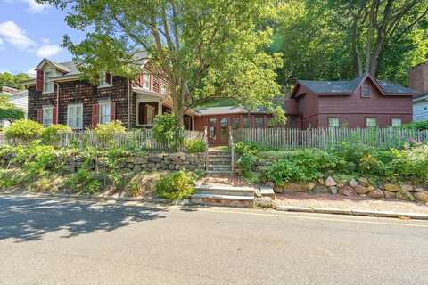 157 E Broadway, Roslyn, NY 11576