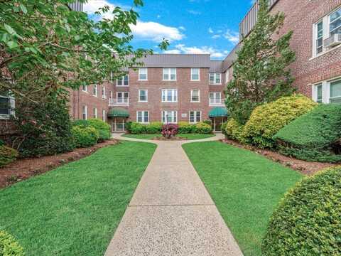 185 Atlantic Avenue, Lynbrook, NY 11563