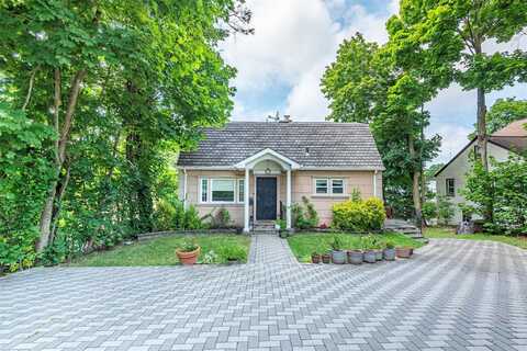 92 Manor Drive, Great Neck, NY 11020