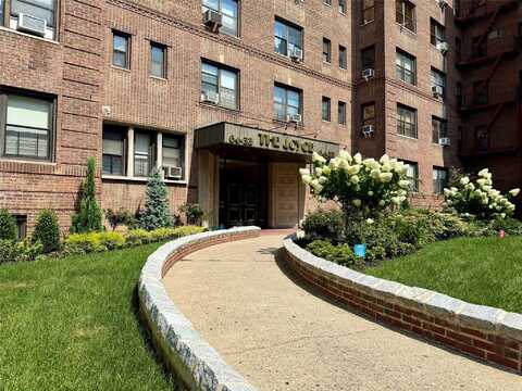6433 99th Street, Rego Park, NY 11374