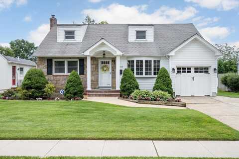 2288 Locust Street, North Merrick, NY 11566
