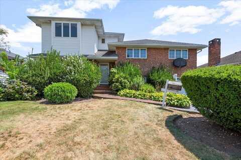 41 Whitman Avenue, Syosset, NY 11791