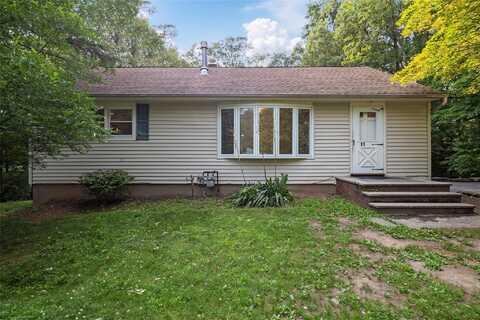 11 Brookview Boulevard, Chestnut Ridge, NY 10977