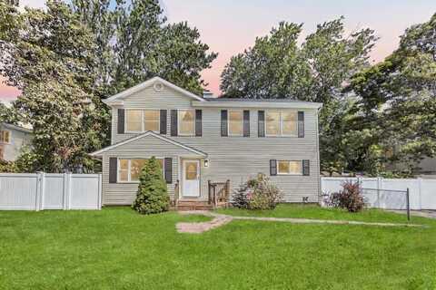 107 Shinnecock Avenue, Mastic, NY 11950
