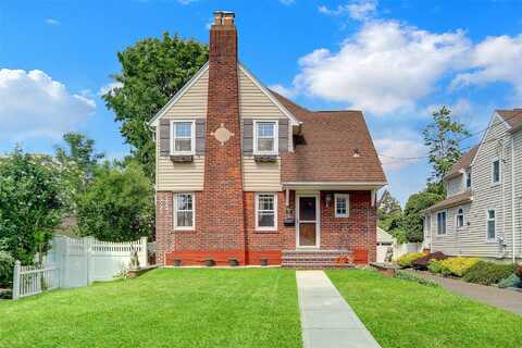 54 Beverly Road, Merrick, NY 11566