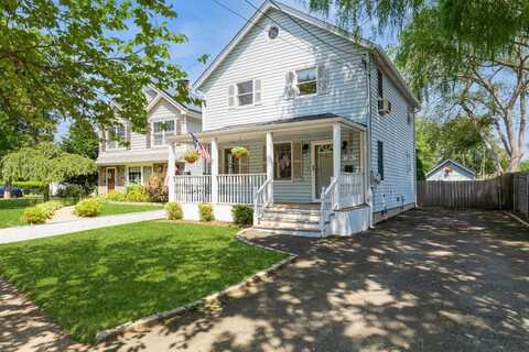 29 Irish Lane, East Islip, NY 11730