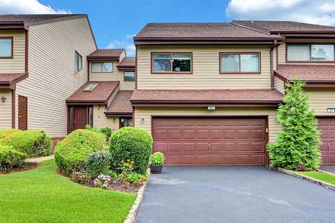 31 The Glen, #31, Glen Head, NY 11545