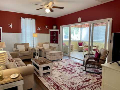454 Post Road, Wells, ME 04090