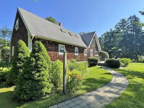 196 Pemaquid Harbor Road, Bristol, ME 04558