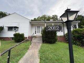 2012 East River Ave, BLUEFIELD, WV 24701