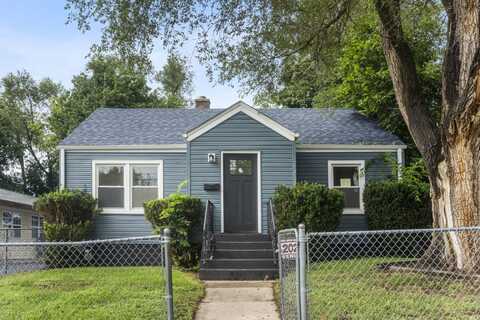 420 Ann Street N, Elgin, IL 60120