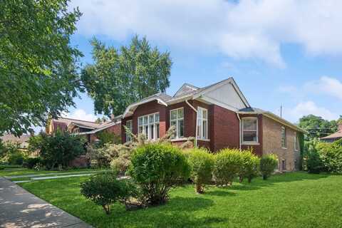 3622 N Avers Avenue, Chicago, IL 60618