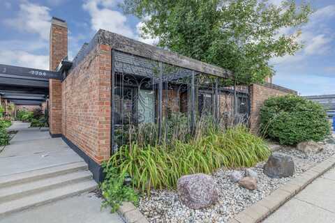 7754 W Higgins Road, Chicago, IL 60631