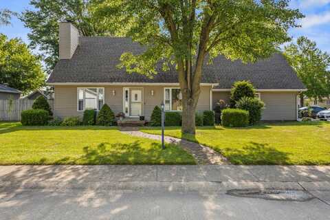 101 Carriage Court, Arthur, IL 61911