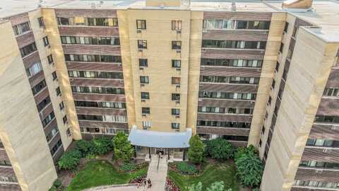 6300 N Sheridan Road, Chicago, IL 60660