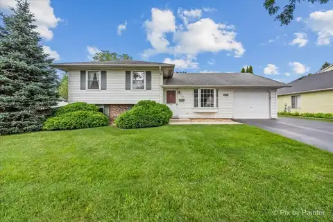 740 Country Lane S, Roselle, IL 60172