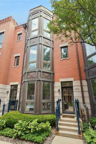 453 N Clinton Street, Chicago, IL 60654