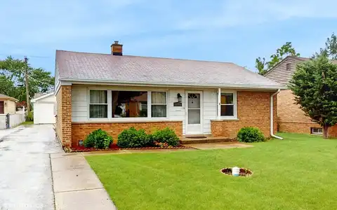 8242 N Wisner Street, Niles, IL 60714
