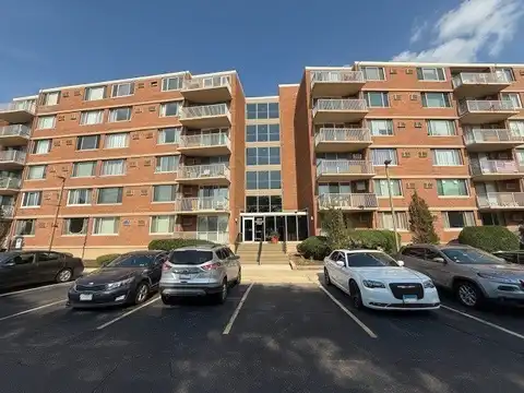 2211 S Highland Avenue, Lombard, IL 60148