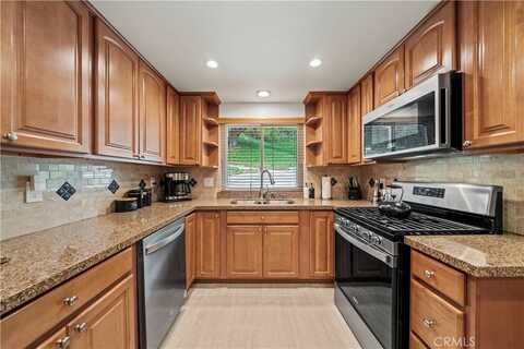 19439 Oak Crossing Road, Newhall, CA 91321
