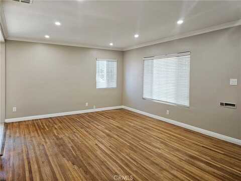 19869 Roscoe Boulevard, Winnetka, CA 91306
