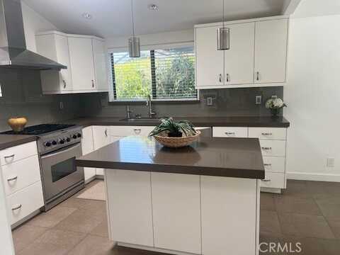28 Fairway Drive, Manhattan Beach, CA 90266