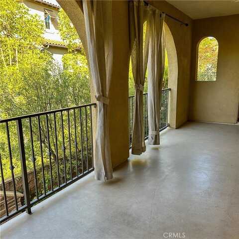 128 Roadrunner, Irvine, CA 92603