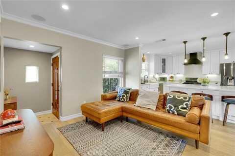 18136 Lull Street, Reseda, CA 91335