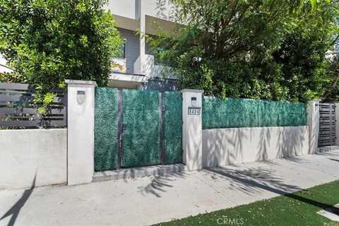 8404 Woodley Place, North Hills, CA 91343