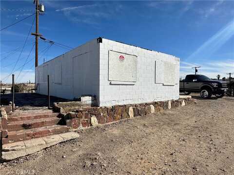 225 N 3rd Avenue, Barstow, CA 92311