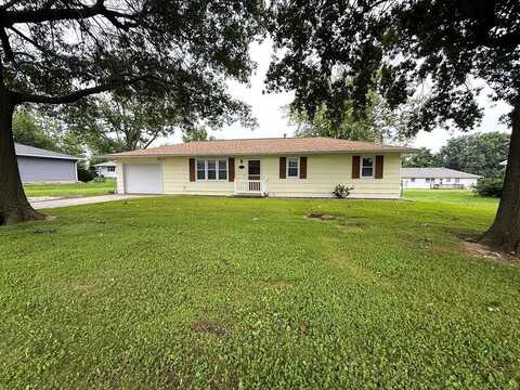 1104 Meadow Lane, Macon, MO 63552