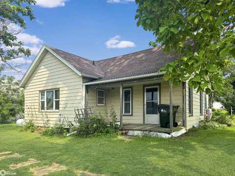 211 2nd Street, Clutier, IA 52217