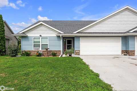 313 James Boulevard NW, Oxford, IA 52322