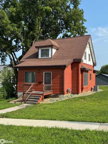 302 W Call Street, Algona, IA 50511