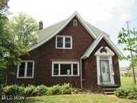 5260 W 220th Street, Fairview Park, OH 44126
