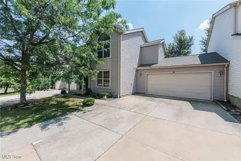 566 Tealbrook Lane, Stow, OH 44224