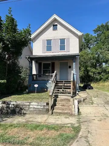 1392 Hart Street, Akron, OH 44306