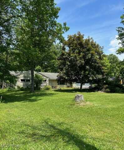 135 Kendall Park Road, Peninsula, OH 44264