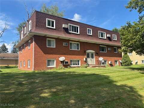 171 Frana Clara Street unit: 6, Louisville, OH 44641