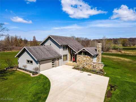 6421 Weaver Road, Conneaut, OH 44030