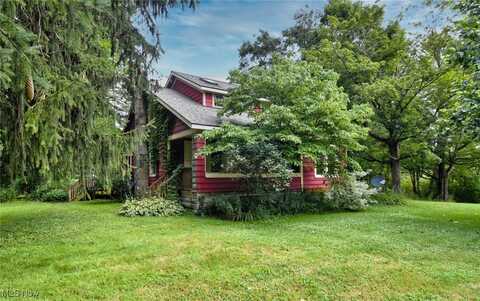 11194 E Washington Street, Chagrin Falls, OH 44023