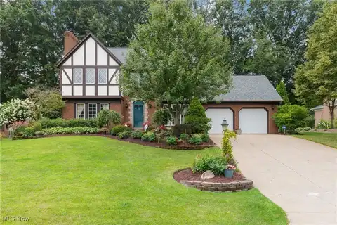 2335 Fallen Oak Circle NE, Massillon, OH 44646