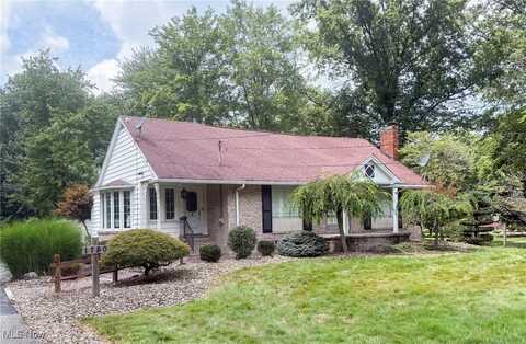 1780 Pleasant Valley Road, Girard, OH 44420